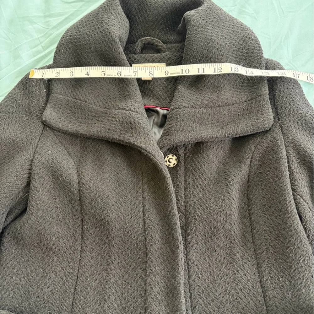 Elegant Black Women's Coat - Picture 8 of 12